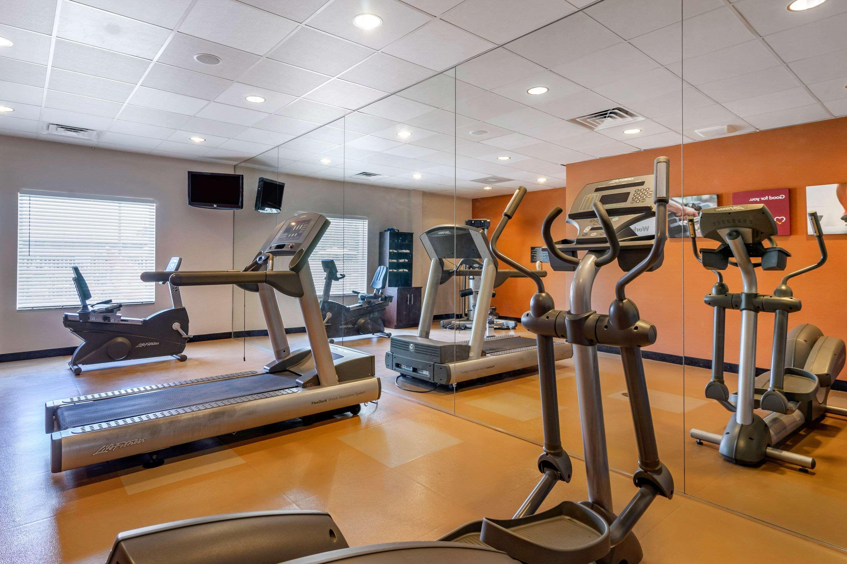 Hampton Inn By Hilton Tampa Fairgrounds Casino Εξωτερικό φωτογραφία
